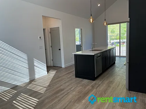 446 Michigan Ave Photo 1