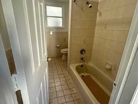 5th image of 16 Glover Ave #2