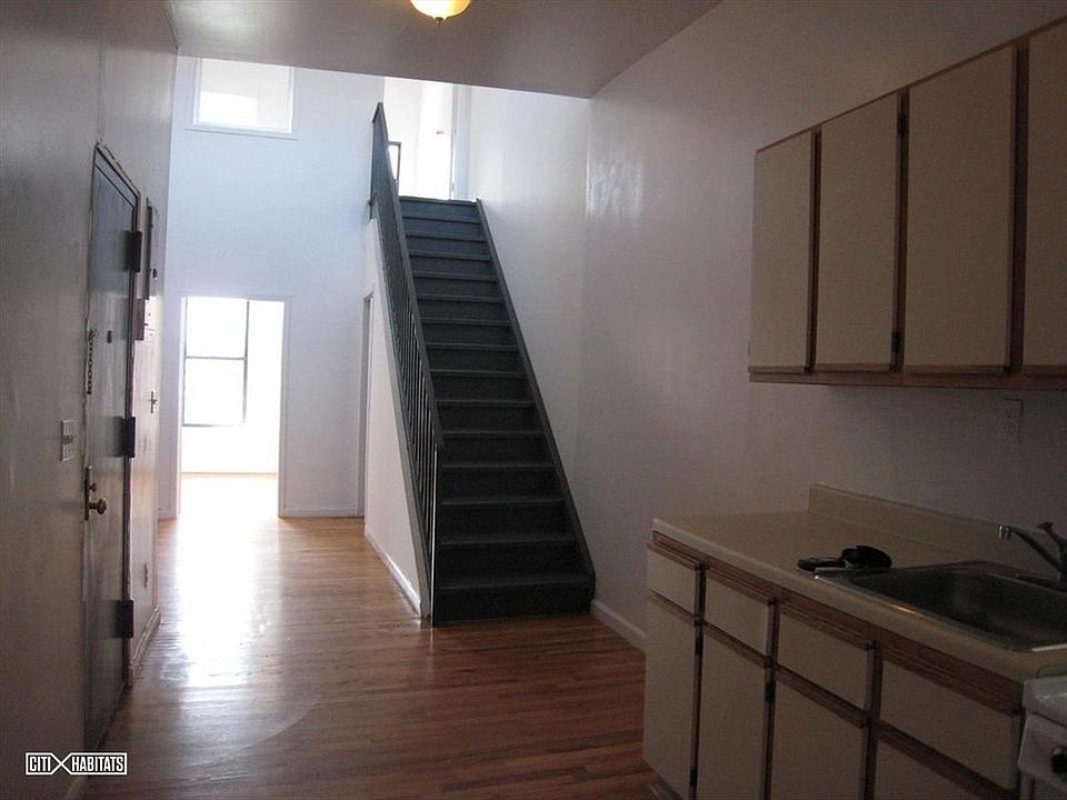 1st image of 628 10th Ave APT 5S