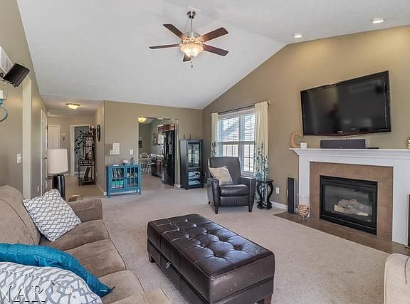 2nd image of 2906 Breezewood Blvd