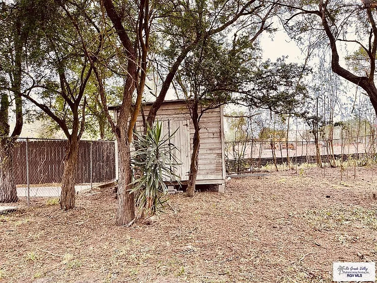 901 Lakeside Blvd — Photo 18