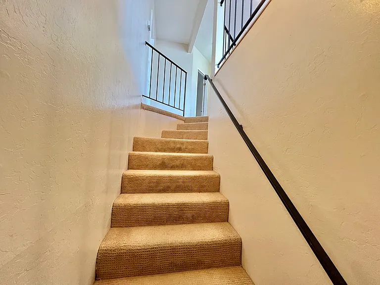 463 Sea Horse Dr — Photo 22