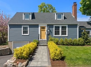 22 Oceanside Dr, Beverly, MA 01915