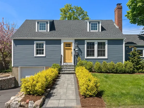 22 Oceanside Dr, Beverly, MA 01915