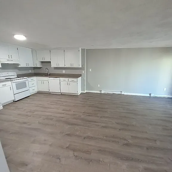 566 Washington St #14 — Photo 3