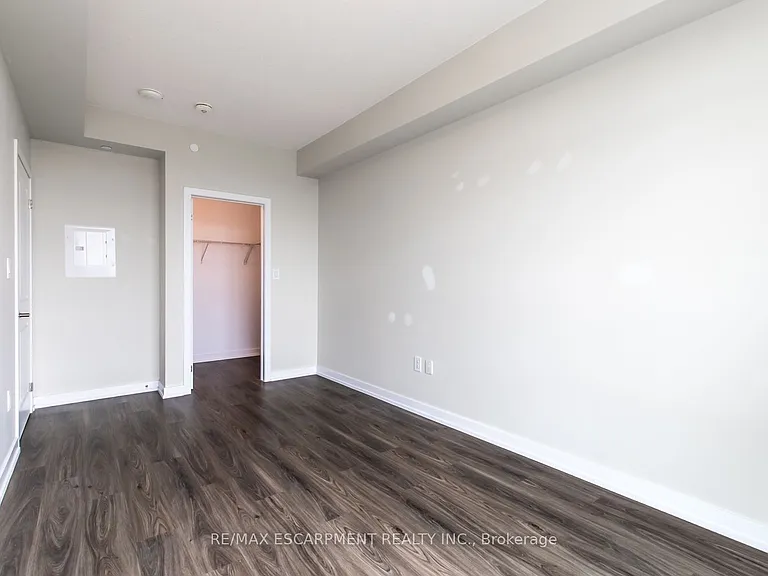 450 Dundas St E #1113 — Photo 36