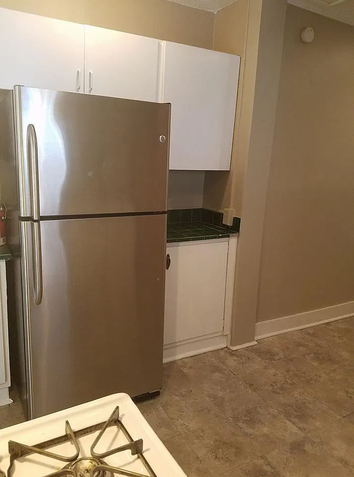 1 bed, 1200 sqft, $1,150 — Photo 2