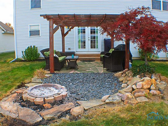 4th image of 645 Sandstone Dr