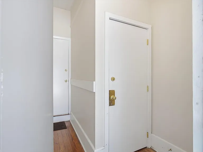 2301 Abercorn St #A — Photo 10