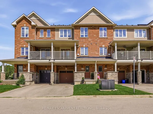 26 Hiscott Dr, Hamilton, ON L8B 0A3