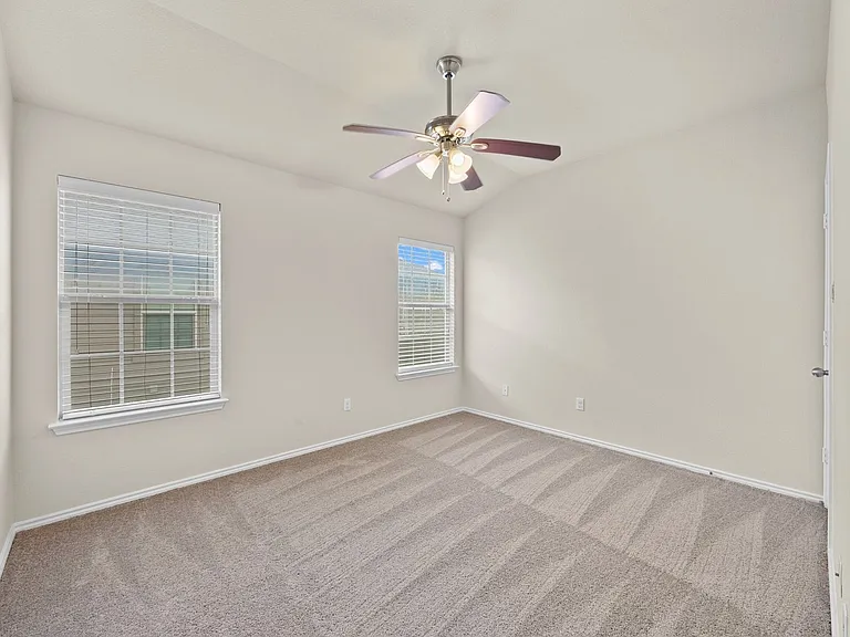 1310 W Parmer Ln #16A — Photo 17
