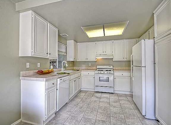 3rd image of 1228 Saint Helene Ct