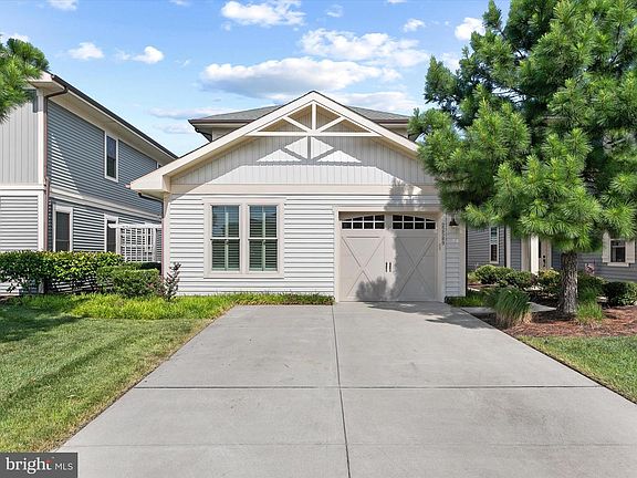 4th image of 22589 Grebe Ln Unit 18