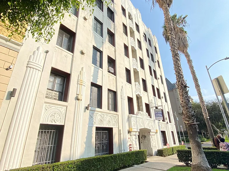 Valdamour Apartments — Photo 7