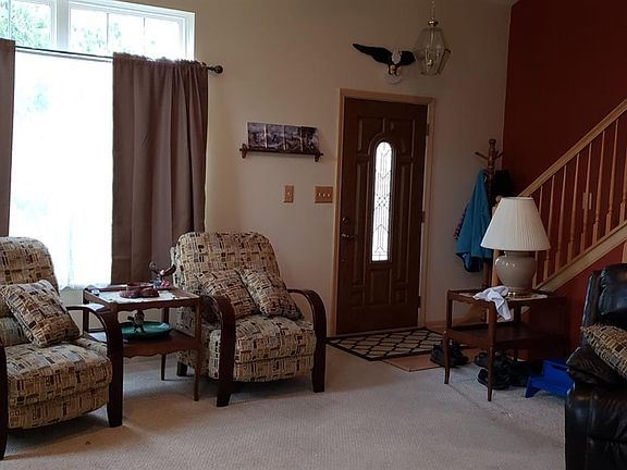 4th image of 190 Garden Ct