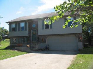 215 Moss Cir, Winchester, KY 40391