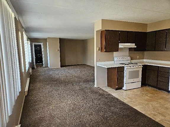 2 bed, $895 — Photo 3