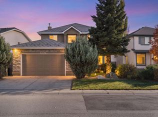 12574 Douglas Woods Rd NW, Calgary, AB T2Z 3J1