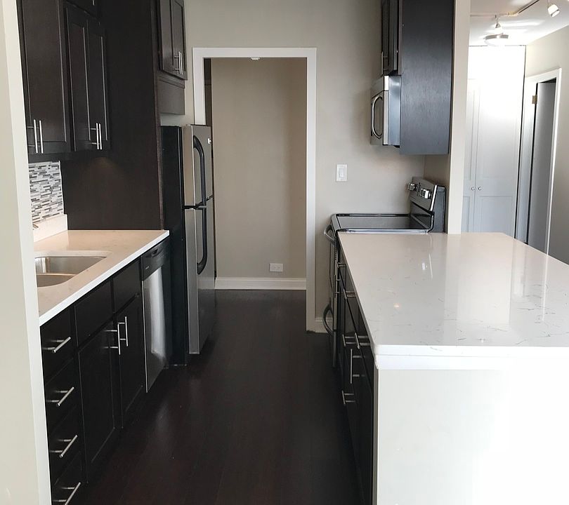 1st image of 1460 N Sandburg Ter APT 2401A