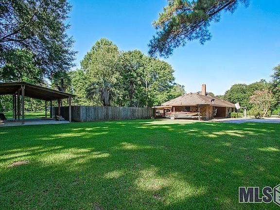 2nd image of 15104 Beaufort Dr