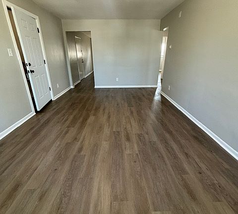 2nd image of 1502 Lake Ave #5