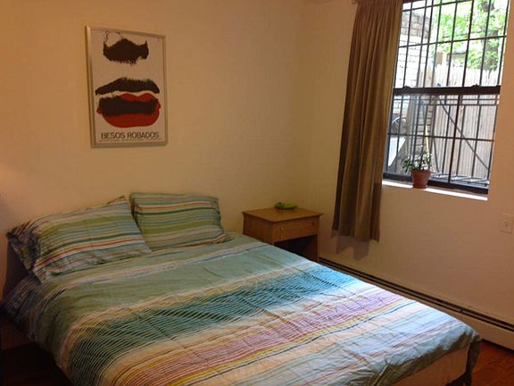 4th image of 548 Lexington Ave #1