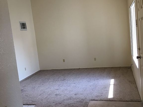 5th image of 4239 Menlo Ave APT 5