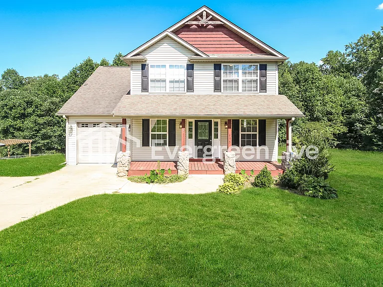 195 Beverly Ln — Photo 1