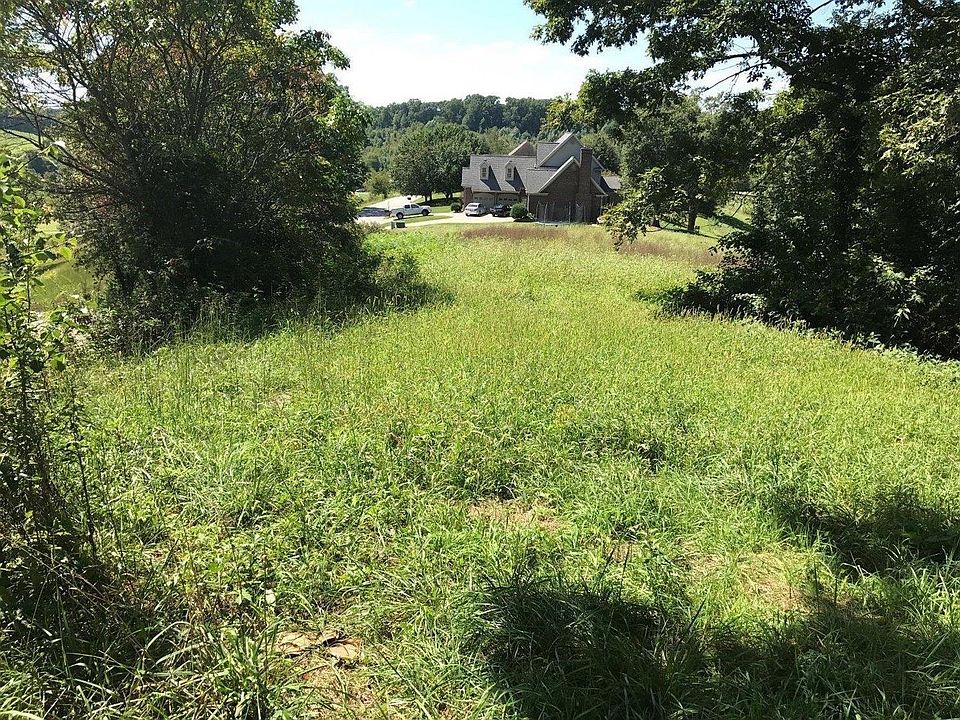 2nd image of 54 Oakwood Dr