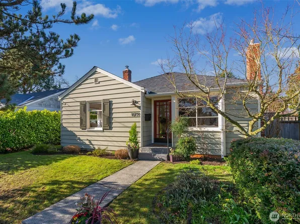 10739 Fremont Avenue N, Seattle, WA 98133