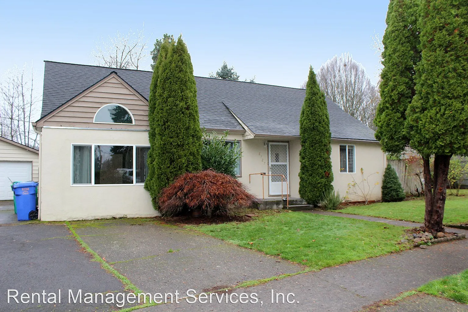 8727 NE Siskiyou St photo 1