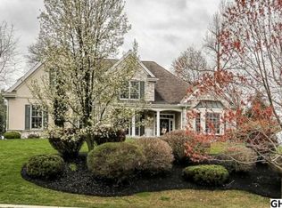 1019 Peggy Dr, Hummelstown, PA 17036
