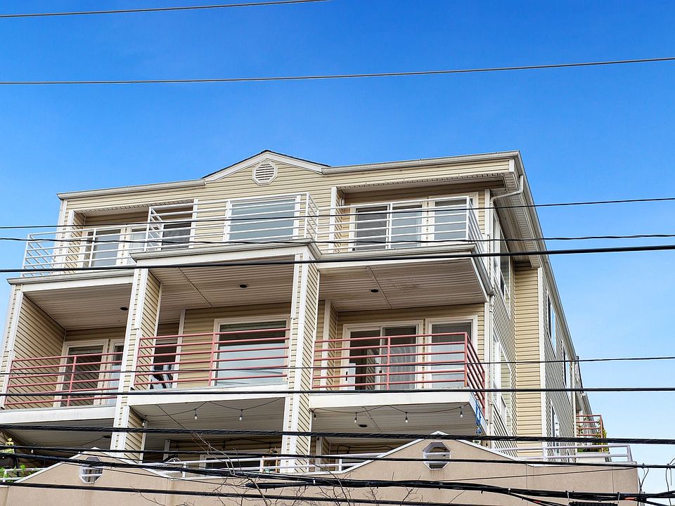 Building Photo 3