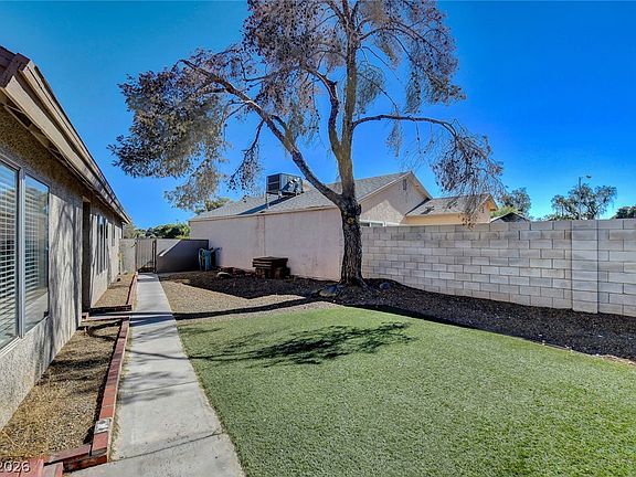5th image of 6872 Arroyo Ave