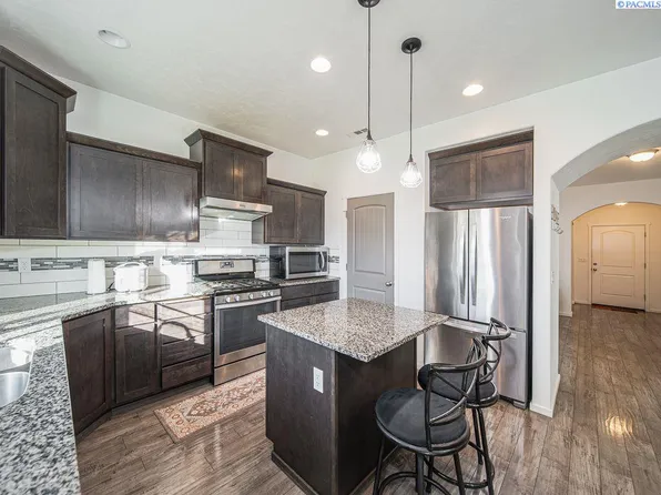5813 Sidon Ln, Pasco, WA 99301