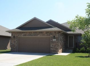 1940 N Springbrook St, Andover, KS 67002