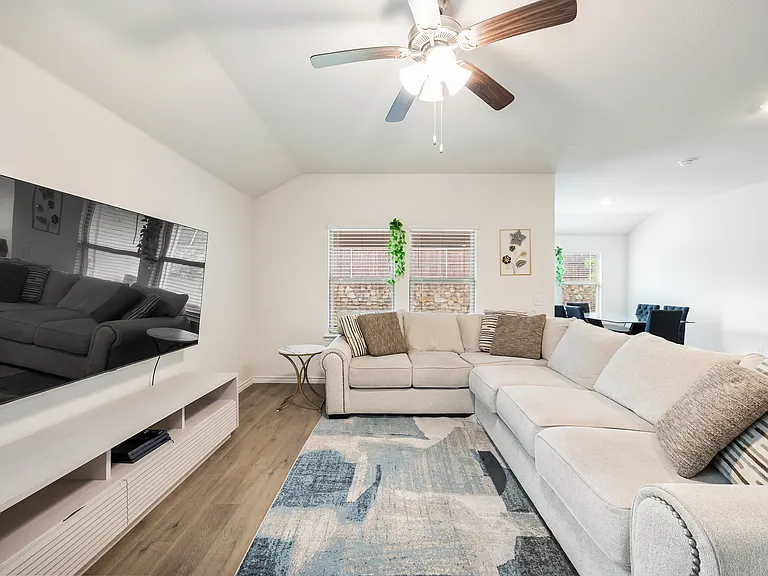 7221 Bledington Ln — Photo 6