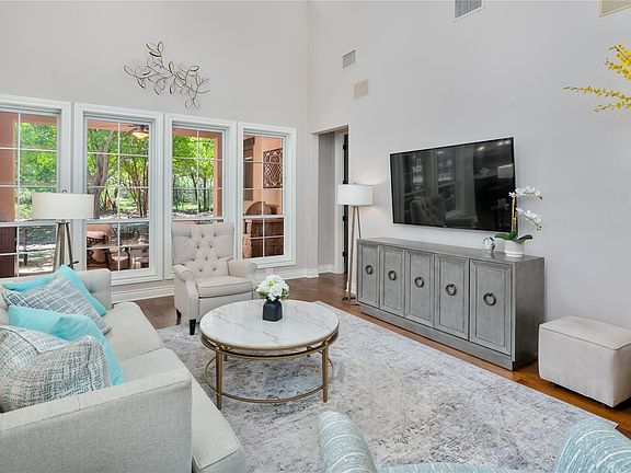 4th image of 424 Belforte Ave #31
