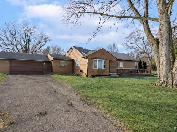 6449 Detroit St, Mount Morris, MI 48458