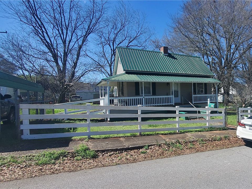 1st image of 114 Hampton St