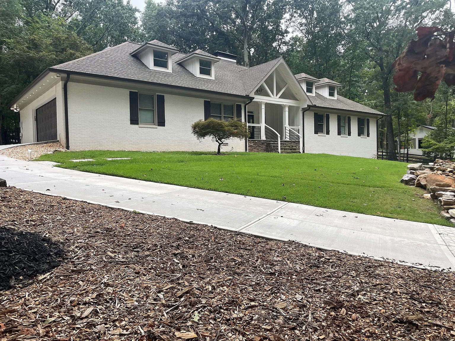 4 bed, 4.5 bath, 5000 sqft, $5,600 — Photo 3