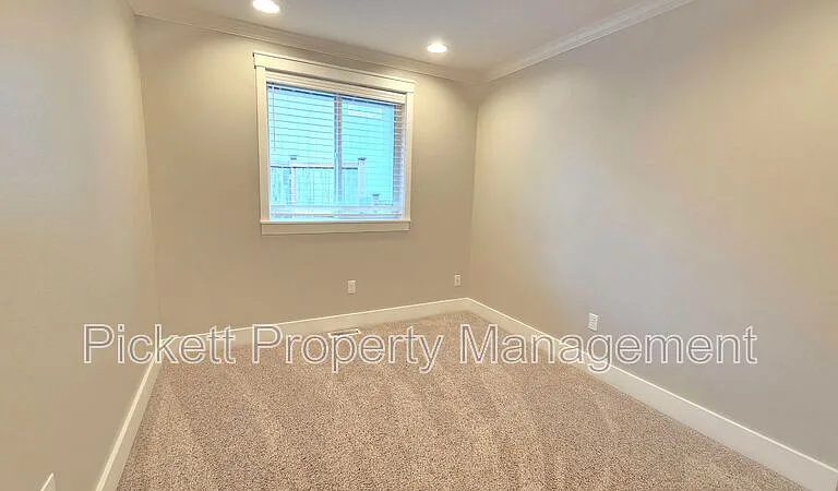 133 NE Gilmax Ln — Photo 19