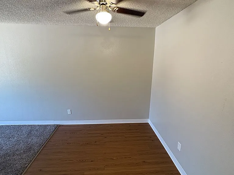 Prospect Pointe Apartments — Photo 52
