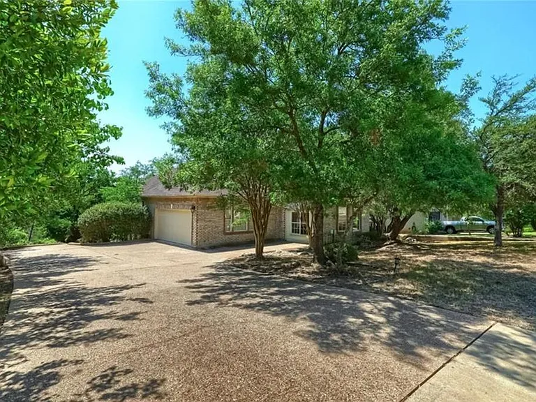 9909 Pickfair Dr — Photo 14