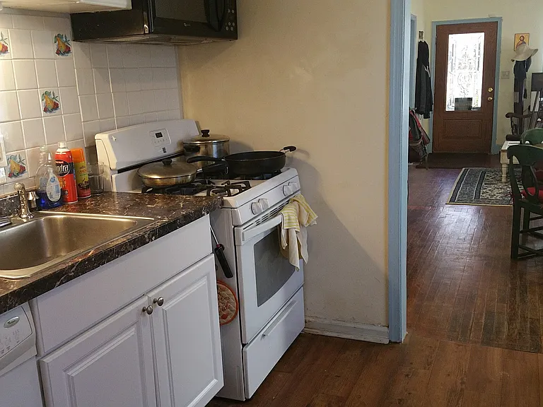 4300 40th Pl — Photo 3