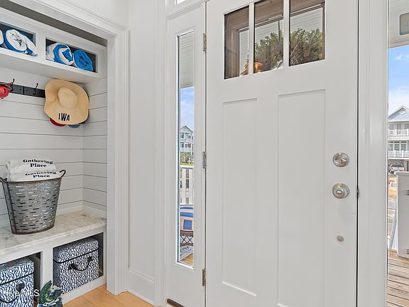 5th image of 3607 W Pelican Drive