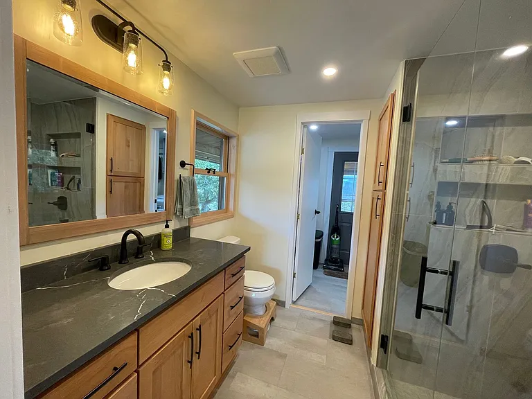 2103 Little Applegate Rd — Photo 38