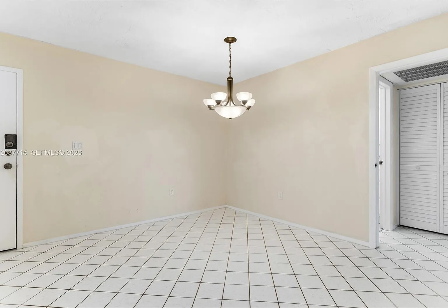 Omega Condo No 4 — Photo 3