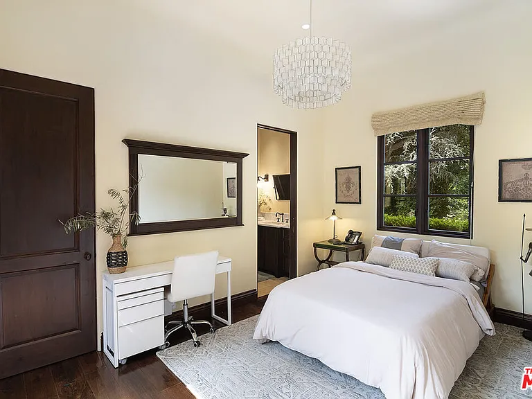 1221 Minorca Dr — Photo 13