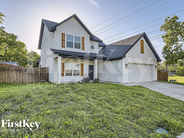 7384 Parkside Place Dr — Photo 1